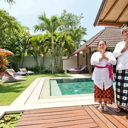 Serenity Villa 4 Bedrooms Big Pool Seminyak Bali